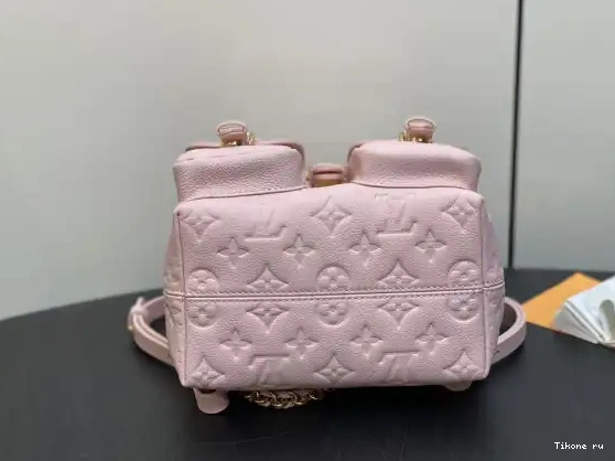 Affordable LOUIS VUITTON Ys-20*22*14CM Backup 0628